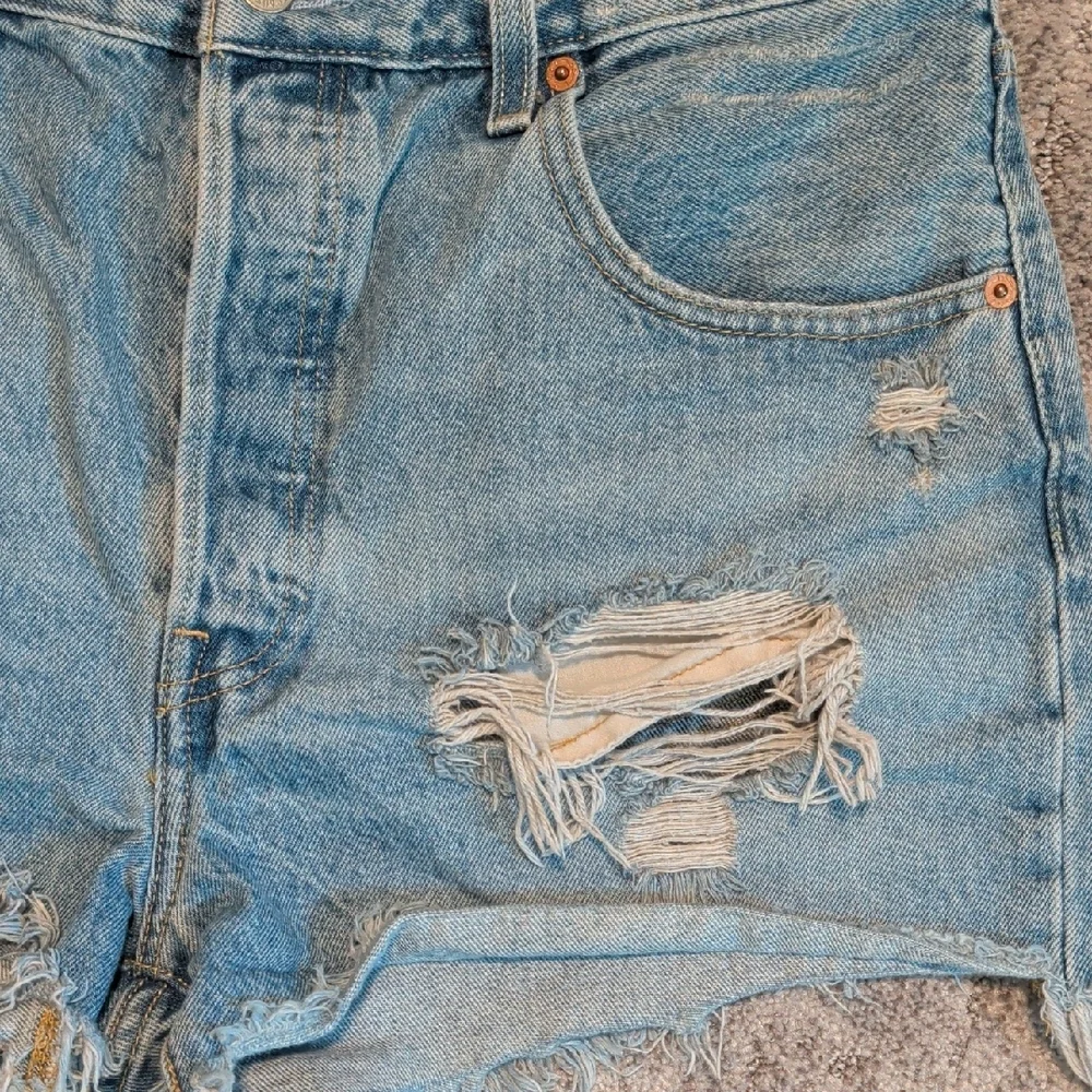 Levis 501 Button Fly Denim Shorts - Picture 4 of 8